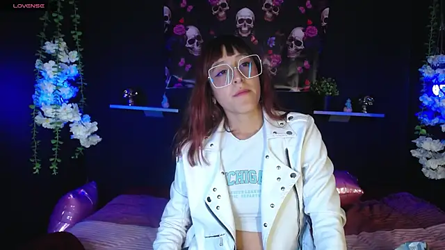 Hairydoll  online show from 11-22-25, 08:52