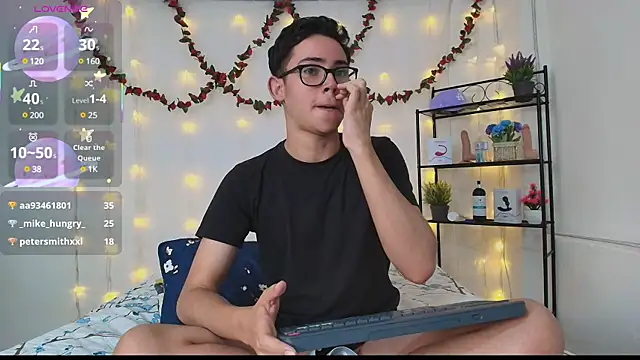 Danny-Swift13 online show from 03-20-25, 03:02