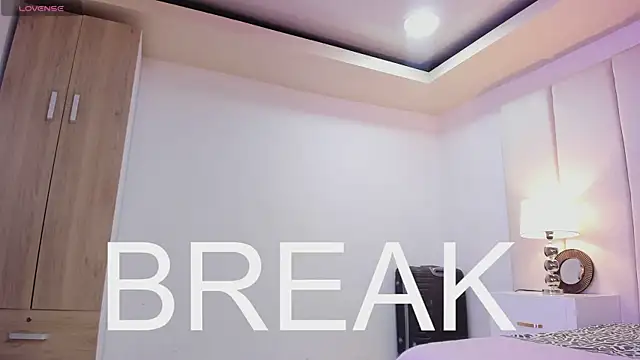 Snapshot of princesssammy2 chatting on 03-19-25, 03:20 princesssammy2 online show from 03-19-25, 03:20