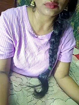 Snapshot of Shalini_telugu09 chatting on 10-24-25, 06:48 Shalini telugu09 online show from 10-24-25, 06:48