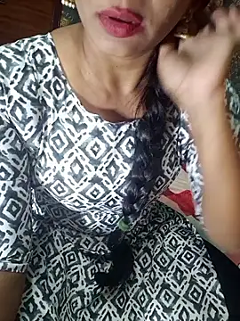 Snapshot of Shalini_telugu09 chatting on 10-29-25, 02:19 Shalini telugu09 online show from 10-29-25, 02:19