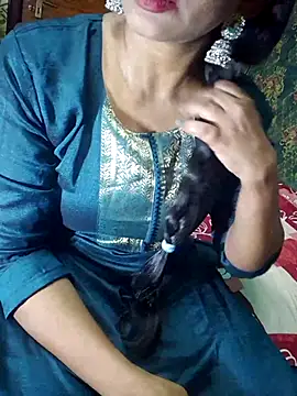 Snapshot of Shalini_telugu09 chatting on 10-31-25, 02:29 Shalini telugu09 online show from 10-31-25, 02:29