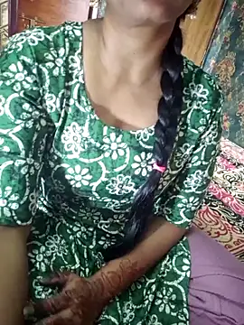 Snapshot of Shalini_telugu09 chatting on 11-15-25, 06:11 Shalini telugu09 online show from 11-15-25, 06:11