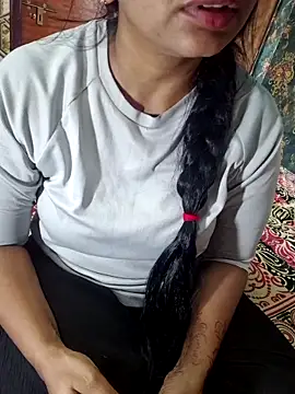 Snapshot of Shalini_telugu09 chatting on 11-21-25, 07:07 Shalini telugu09 online show from 11-21-25, 07:07