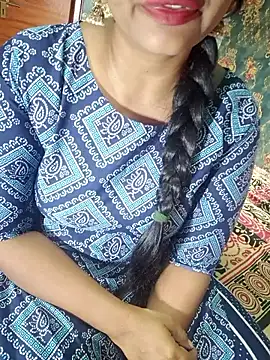 Snapshot of Shalini_telugu09 chatting on 11-24-25, 06:46 Shalini telugu09 online show from 11-24-25, 06:46