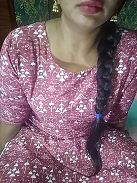 Snapshot of Shalini_telugu09 chatting on 12-18-25, 12:00 Shalini telugu09 online show from 12-18-25, 12:00