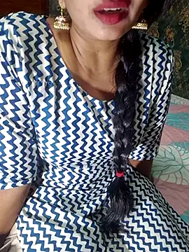 Snapshot of Shalini_telugu09 chatting on 02-15-26, 06:04 Shalini telugu09 online show from 02-15-26, 06:04