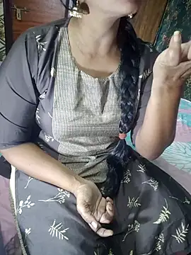 Snapshot of Shalini_telugu09 chatting on 02-24-26, 09:07 Shalini telugu09 online show from 02-24-26, 09:07