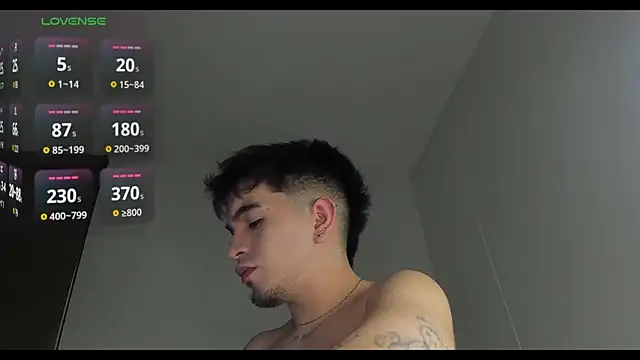 cmzo  online show from 12-23-25, 01:36