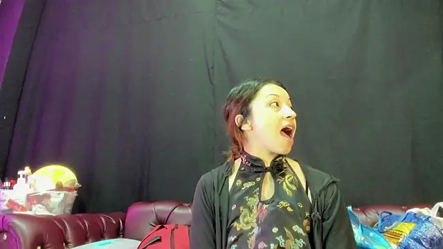 Snapshot of AngelinaBlanc_ chatting on 10-04-25, 11:30 AngelinaBlanc online show from 10-04-25, 11:30
