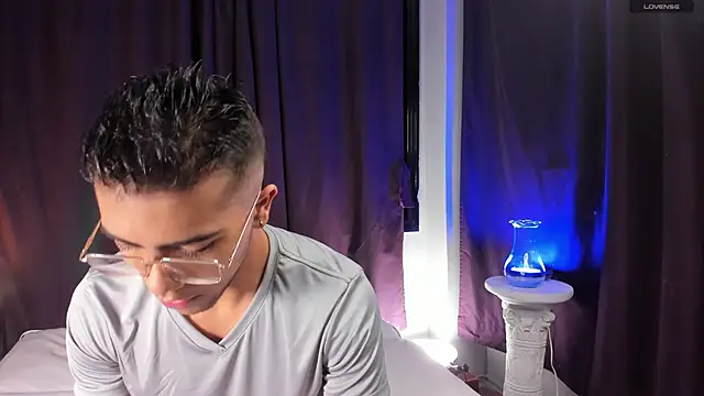 Colstorw  online show from 11-27-25, 10:17