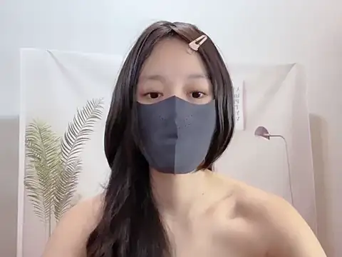 yen1212 online show from 11-09-25, 02:54