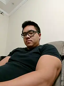 awesometeacher33 online show from 09-28-25, 04:40