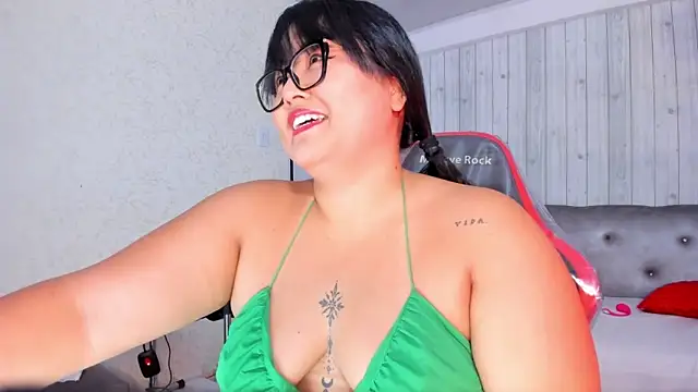 DianaGom online show from 12-19-25, 12:56