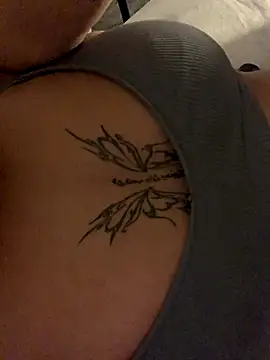 Snapshot of mariabootyyy chatting on 09-18-25, 05:26 mariabootyyy online show from 09-18-25, 05:26