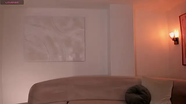 AmaliaCrus online show from 04-20-26, 08:10