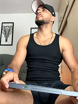 Maximiliano ford online show from 10-26-25, 09:37