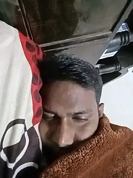 Snapshot of vikesh05 chatting on 12-17-25, 08:37 vikesh05 online show from 12-17-25, 08:37