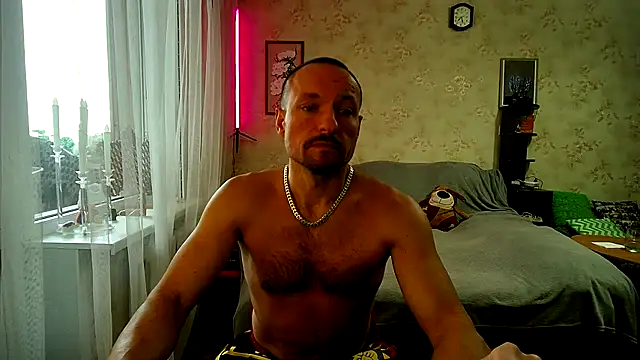 Snapshot of Masya_MaxUA chatting on 10-01-25, 08:20 Masya MaxUA online show from 10-01-25, 08:20