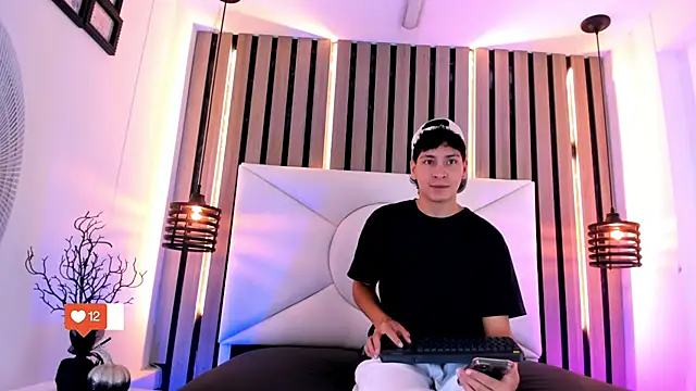 Jhojan twink online show from 11-09-25, 12:36