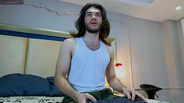 Snapshot of FreyrVik chatting on 09-22-25, 03:58 FreyrVik online show from 09-22-25, 03:58
