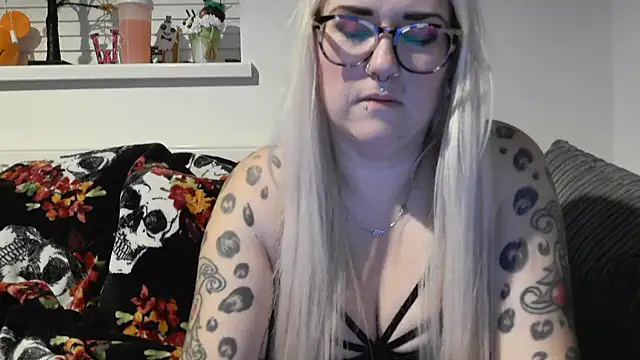 Sizzling Indie36 online show from 10-28-25, 01:20