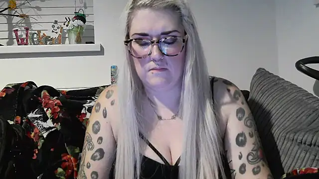 Sizzling Indie36 online show from 10-29-25, 09:27