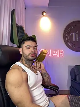 thiagoferrari2 online show from 09-25-25, 12:25