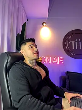 thiagoferrari2 online show from 10-03-25, 02:19