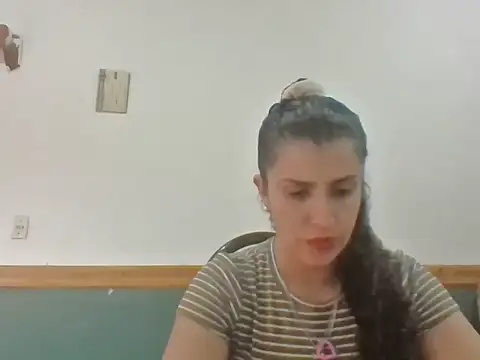 Snapshot of Charlotte0000 chatting on 10-02-25, 02:02 Charlotte0000 online show from 10-02-25, 02:02