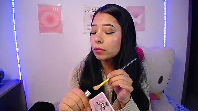 Emilybutterfly1 online show from 12-03-25, 03:25