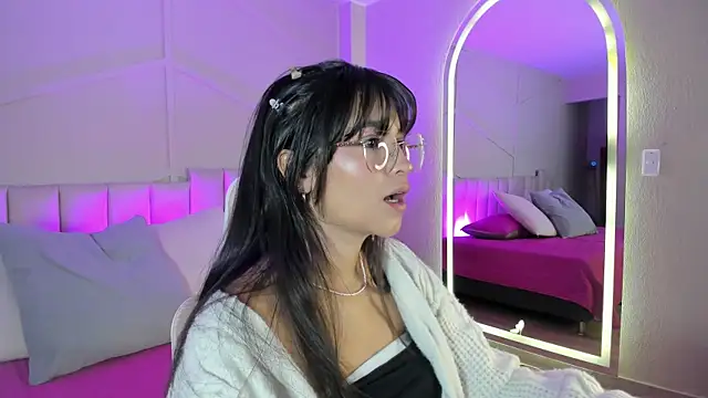 Eimmy bm online show from 10-13-25, 07:03