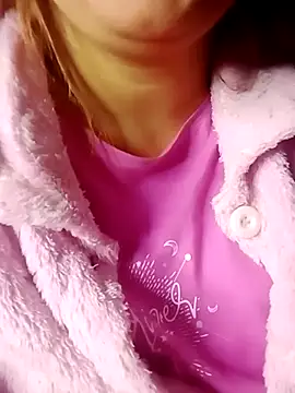 Snapshot of Maya-Moon chatting on 01-14-26, 02:39 Maya-Moon online show from 01-14-26, 02:39