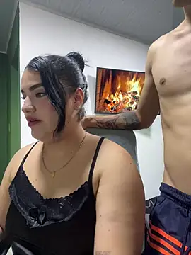Snapshot of pareja_curiosa19 chatting on 05-16-26, 10:08 pareja curiosa19 online show from 05-16-26, 10:08