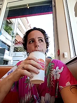 emiliemilf online show from 04-07-26, 07:47