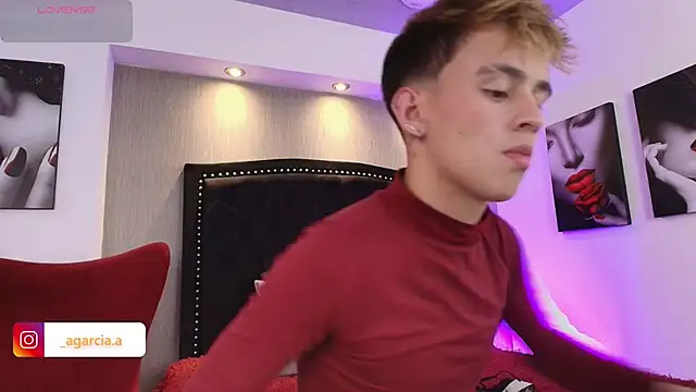 LiamWildx20 online show from 12-17-25, 04:40