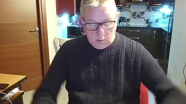 Snapshot of JamesBauer chatting on 02-02-26, 04:44 JamesBauer online show from 02-02-26, 04:44