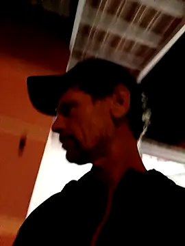 Snapshot of Dglo0000 chatting on 09-13-25, 02:22 Dglo0000 online show from 09-13-25, 02:22