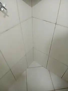 Snapshot of Dglo0000 chatting on 09-21-25, 12:12 Dglo0000 online show from 09-21-25, 12:12