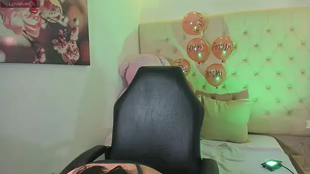 abby roux online show from 11-12-25, 03:40