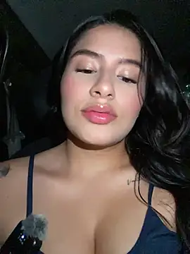 andrea gomes  online show from 04-28-26, 05:23