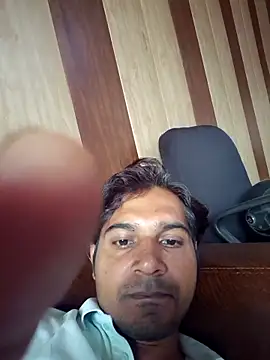 johnny8731 online show from 10-22-25, 04:57