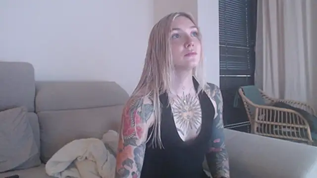tattoobbgirl online show from 11-15-25, 04:03