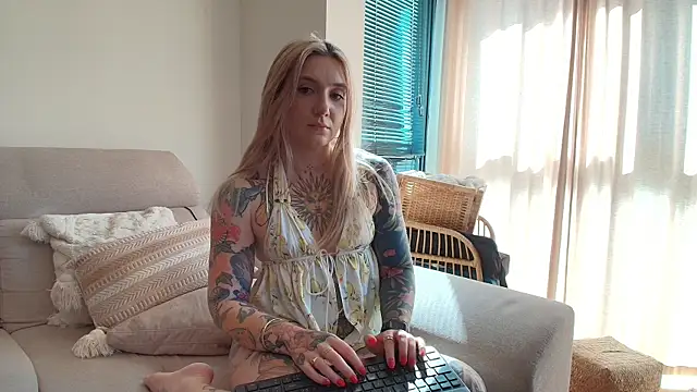 tattoobbgirl online show from 04-28-26, 03:28