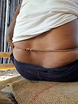 Snapshot of hot_integer chatting on 03-19-25, 11:28 hot integer online show from 03-19-25, 11:28