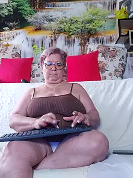 QueenPammy1 online show from 09-13-25, 06:46