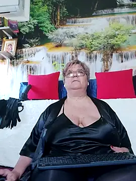 QueenPammy1 online show from 11-22-25, 06:34