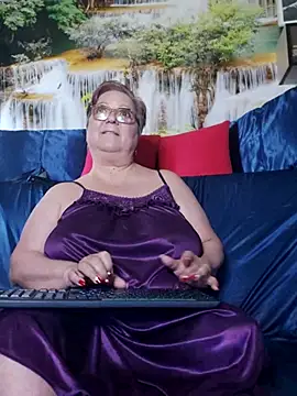 QueenPammy1 online show from 04-28-26, 04:50