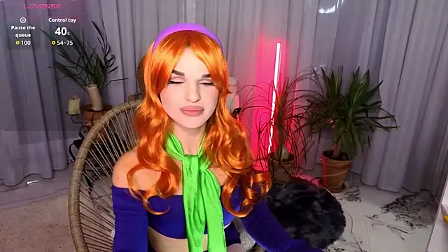 lili hotly online show from 10-31-25, 10:11