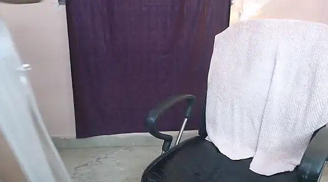 Snapshot of xnx_nikki chatting on 03-20-25, 11:05 xnx nikki online show from 03-20-25, 11:05